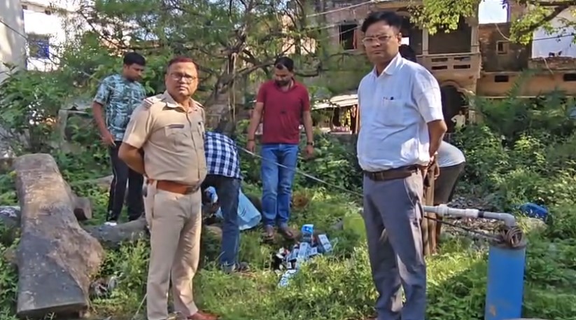 Liquor was destroyed at Singhia Police Station.