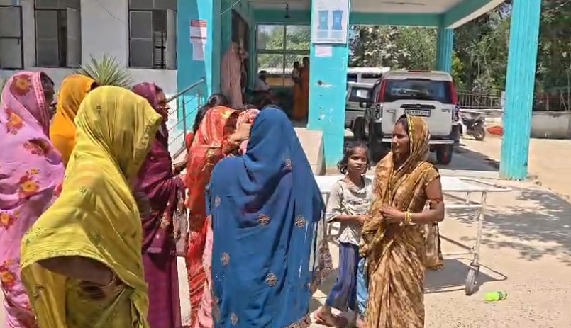 Breaking news from Singhia on P Newslive: 5 injured in a clash, 3 referred