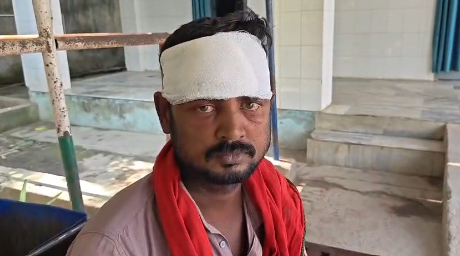 A person was injured in a fight in Mahra village and admitted to the PHC.